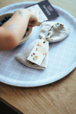 ostertiere tattoos von nuukk, motive: blumen, hase, lamm, Geschenkeanhaenger dIY