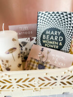 nuukk, Postkarte aus Holzschliffpappe, Sommer, Muttertag, feministische Postkarte