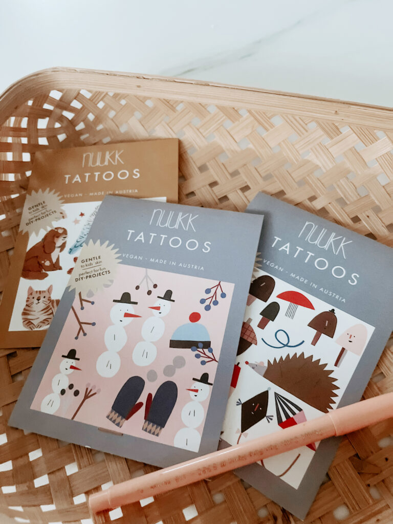 nuukk Bio Kindertattoos / Tattoos, vegan, Motive: Winter, Schneeball, Schneemann, Weihnachten. Weihnachtsgeschenke für Kinder, Nachhaltige Weihnachtsgeschenke