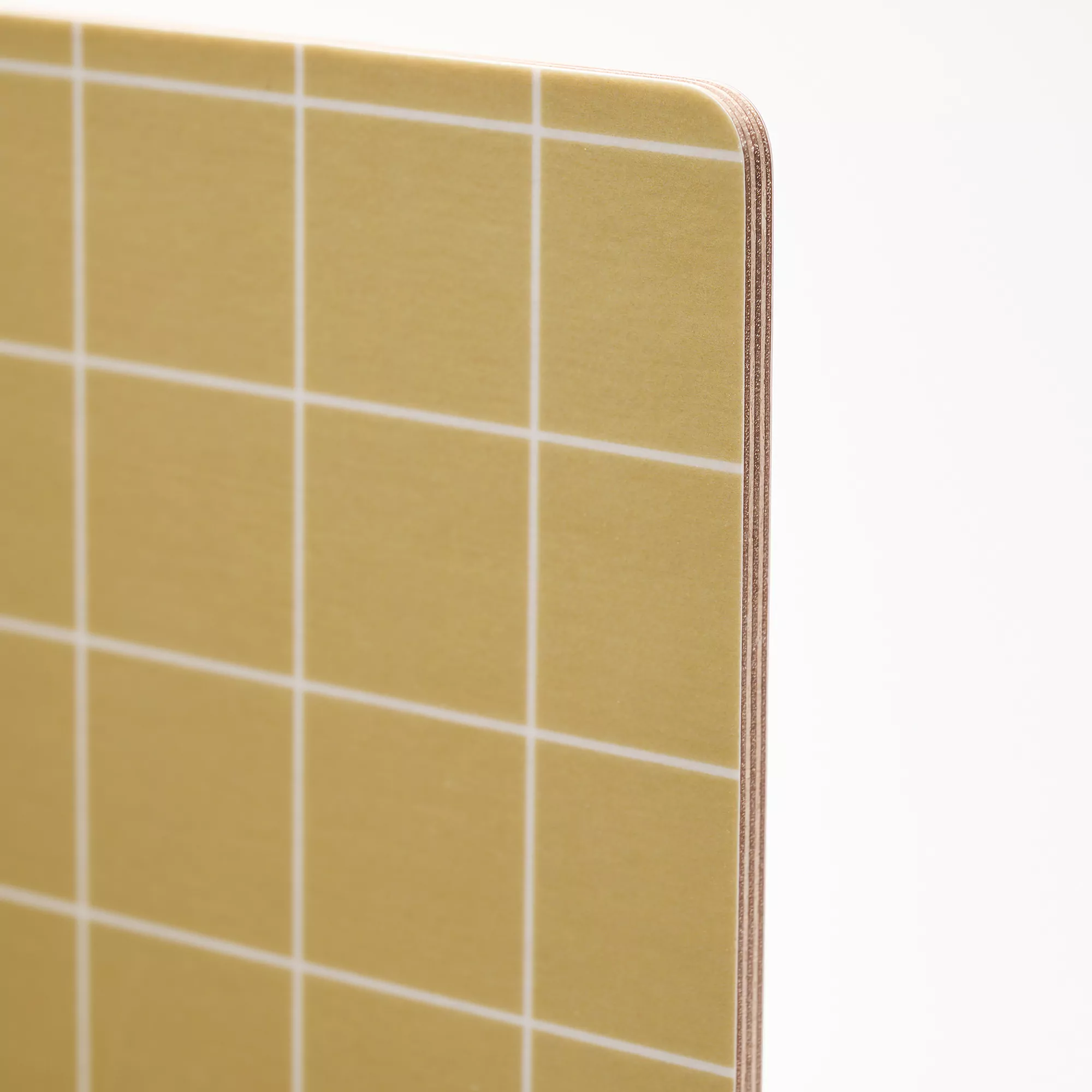 Frühstücksbrettchen Grid Gelb, schneidebrett detailaufnahme, rueckseite, furniertes holz