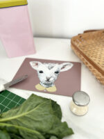 nuukk, Frühstücksbrettchen für Kinder, Schneidebrett, spülmaschinenfest, Lamm