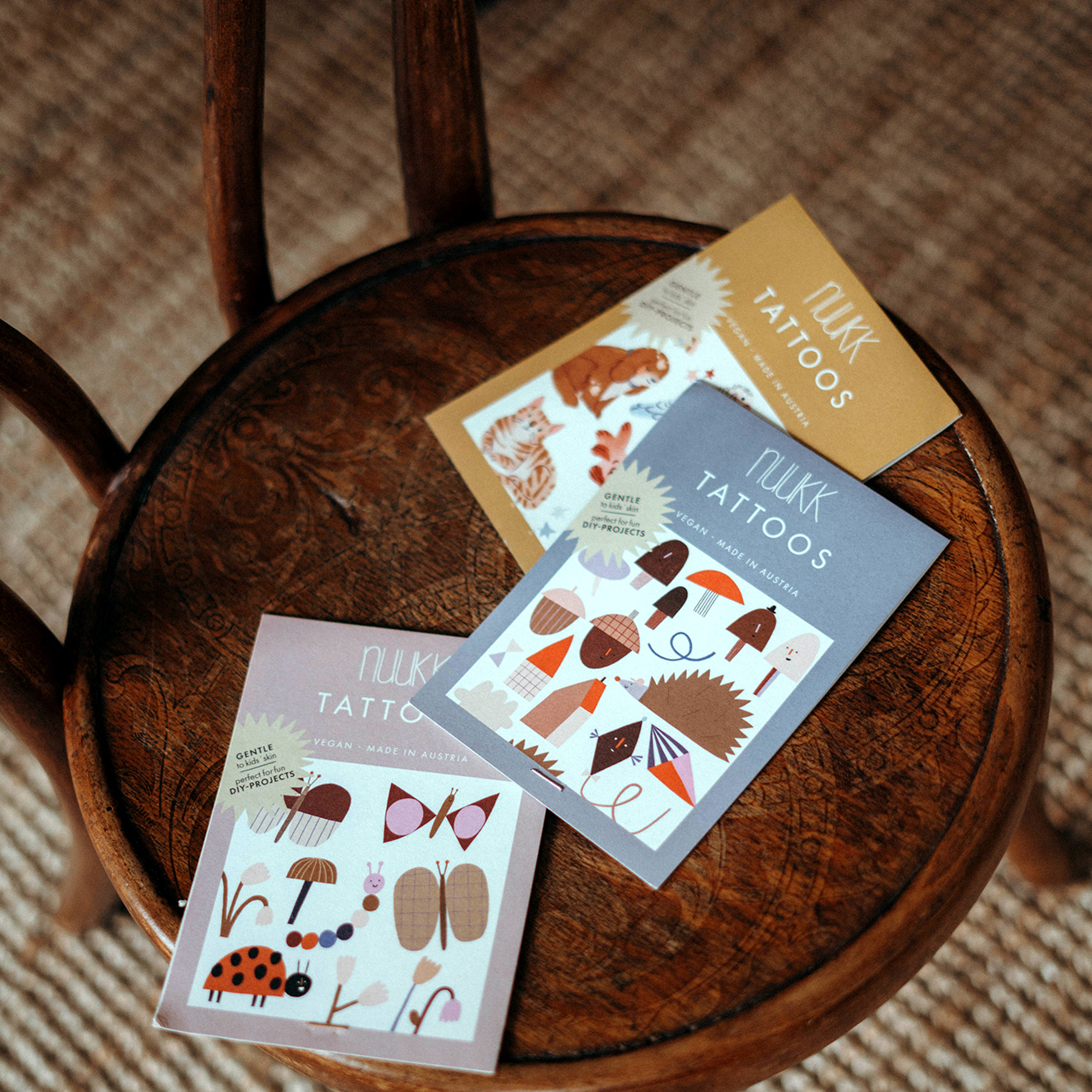 nuukk-Kindertattoos-unisex nuukk Bio Kindertattoos, vegan, Motive: Igel, Katze, Marienkäfer, Schmetterling, Anna Katharina Jansen