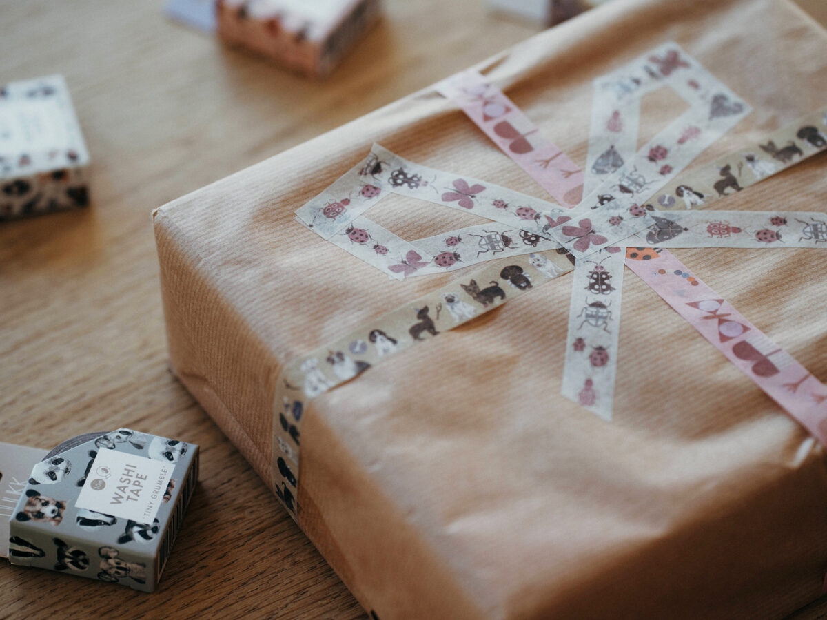Geschenk verpacken mit Washi Tape