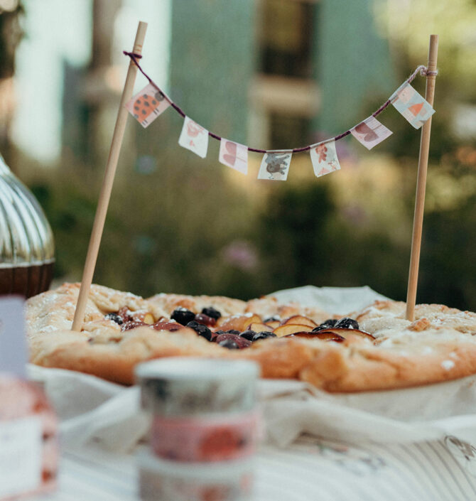 Sommerparty, nuukk, Sommerparty für Kinder, Wimpelkette mit Washitape, Kuchentopper selber machen