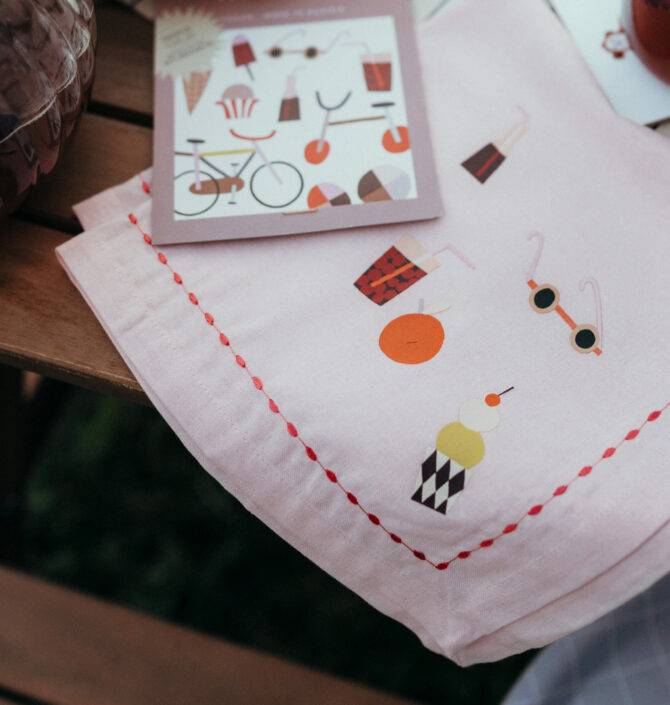 Sommerparty, nuukk, Gläser mit Porzellansticker verzieren, Sommer-Drink, Sommerparty für Kinder, Serviette bedrucken mit Bügelbildern