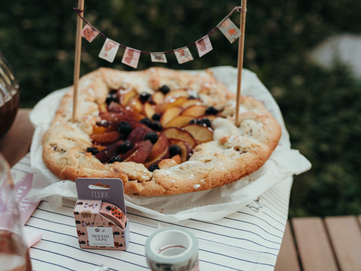 Sommerparty, nuukk, Sommerparty für Kinder, Wimpelkette mit Washitape, Kuchentopper selber machen