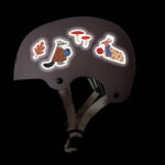 Reflektierende Sticker Waldbewohner. Reflektierende Aufkleber auf Fahrradhelm. Motive: Dachs, Reh, Fuchs, Fliegenpilz, Eichhörnchen, Reflektierende Sticker Waldbewohner