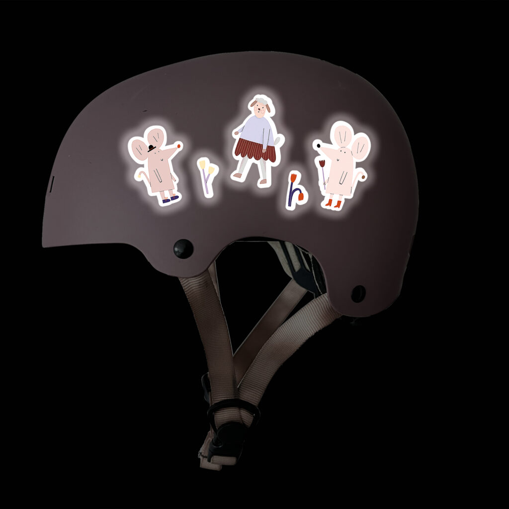 Reflektierende Sticker “Mäuse”. Reflektierende Aufkleber auf Fahrradhelm. Motive: Maus, Lamm, Blumen