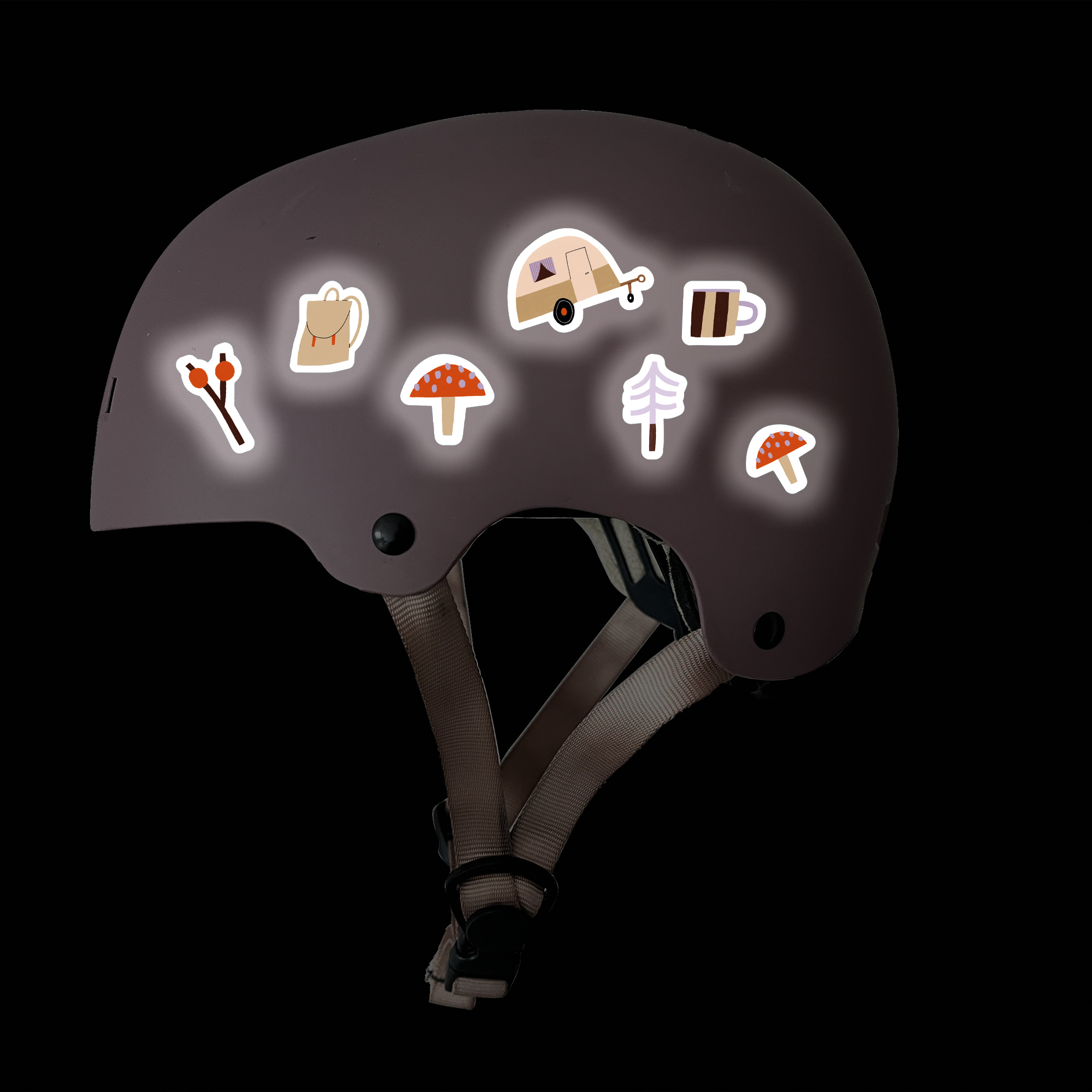 Reflektierende Sticker Outdoor. Reflektierende Aufkleber auf Fahrradhelm. Motive: Wohnwagen, Fliegenpilz, Baum, Tasse, Zelt, Rucksack