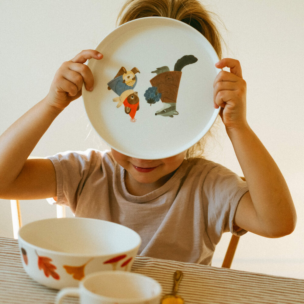 Kinderteller aus rPET, recyceltes Plastik, LFGB, EU Standards, Bär, Dachs