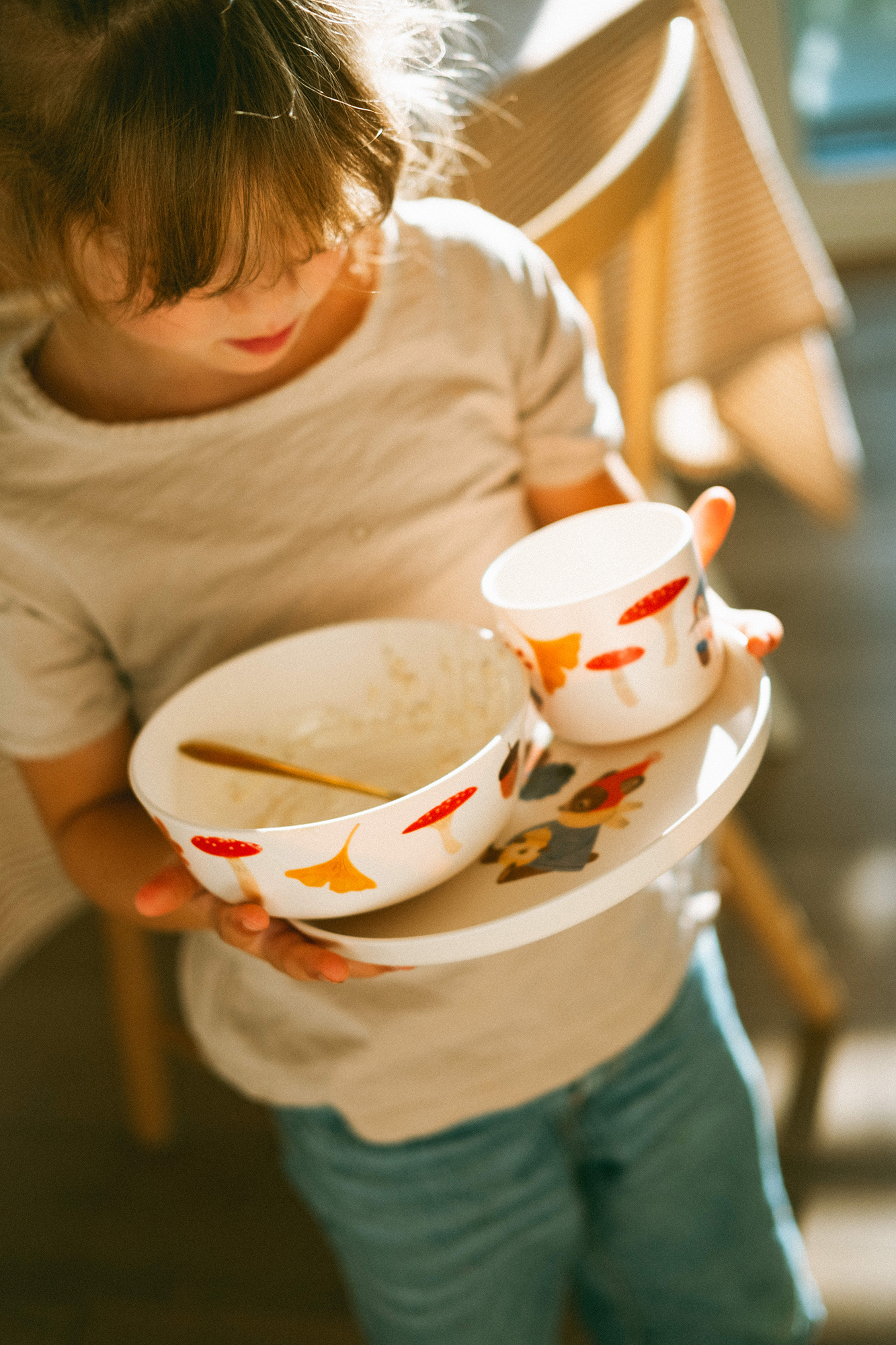 Kindergeschirr aus rPET, recyceltes Plastik, LFGB, EU Standards, Kindertasse, Kinderbecher, Kinderteller, Kinderteller mit Bär, Frühstückstisch